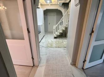 Bahçelievler'de Tek Daireli 5+1 Asansörlü Masrafsız 190 m2 Dubleks