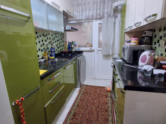 Bahçelievler Camlıkahve'de 1,Kat Kredili 3+1 Ön Cephe 100 m2 Balkonlu