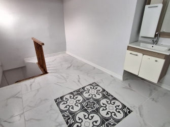 Güngören Sanayi'de 3+1 Kat Mülkiyetli 110 m2 İçi Yapılı Tek Daireli Dubleks