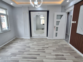 Güngören Sanayi'de 3+1 Kat Mülkiyetli 110 m2 İçi Yapılı Tek Daireli Dubleks