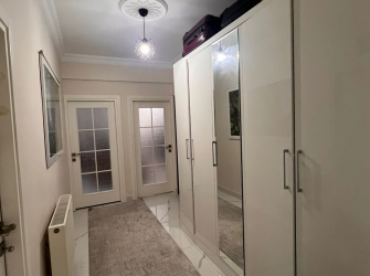 Güngören Güneştepe'de 4,Kat E.Banyolu 2+1İçi Yapılı 90 m2 Balkonlu 