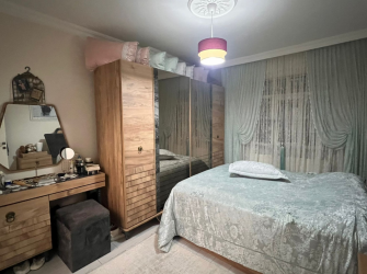 Güngören Güneştepe'de 4,Kat E.Banyolu 2+1İçi Yapılı 90 m2 Balkonlu 