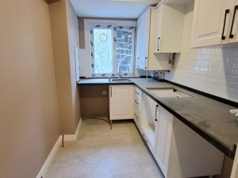 Bahçelievler  Camlıkahve'de 1,Kat Sıfır Asansörlü 2+1 Boş 80 m2