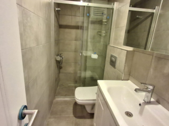 Bahçelievler  Camlıkahve'de 1,Kat Sıfır Asansörlü 2+1 Boş 80 m2