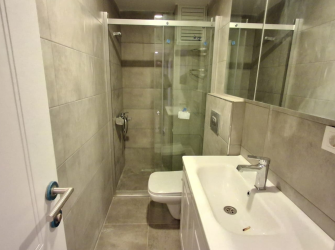 Bahçelievler  Camlıkahve'de 1,Kat Sıfır Asansörlü 2+1 Boş 80 m2