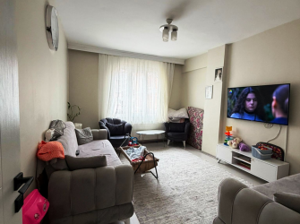 Güngören'de KENTSEL İÇİN ANLAŞILMIŞ 2,Kat Ön Cephe 2+1 