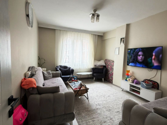 Güngören'de KENTSEL İÇİN ANLAŞILMIŞ 2,Kat Ön Cephe 2+1 