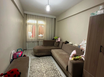 Güngören'de KENTSEL İÇİN ANLAŞILMIŞ 2,Kat Ön Cephe 2+1 