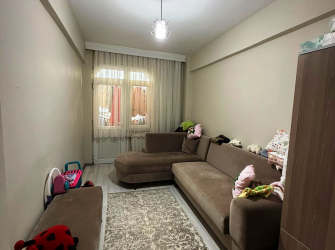 Güngören'de KENTSEL İÇİN ANLAŞILMIŞ 2,Kat Ön Cephe 2+1 