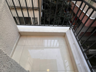 Güngören'de Tramvaya Yakın 2,Kat Sıfır 2+1 Asansörlü 85 m2 Ön Cephe