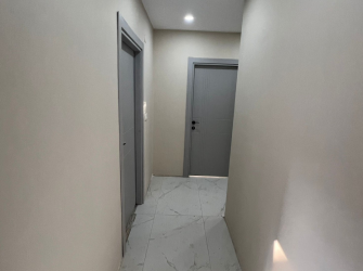 Bahçelievler'de Yıldıztepe Metroya Yakın 1, Kat E. Banyolu 3+1 Tek Daireli  122 m2 