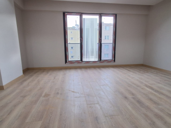 Bahçelievler Camlıkahve'de 3,Kat Ön Cephe 2+1 Sıfır Asansörlü 85 m2