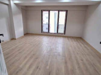 Bahçelievler Camlıkahve'de 3,Kat Ön Cephe 2+1 Sıfır Asansörlü 85 m2