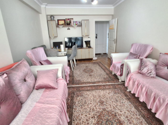 Bağcılar'da 4,Kat Cadde Üstü 3+1 Kat Mülkiyetli 110 m2 Ön Cephe