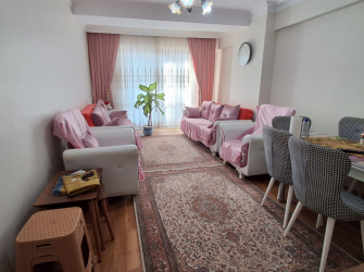 Bağcılar'da 4,Kat Cadde Üstü 3+1 Kat Mülkiyetli 110 m2 Ön Cephe