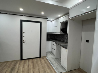 Güngören Haznedar'da 1+1 Açık Mutfaklı 50 m2 Bahçe Katı 