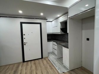 Güngören Haznedar'da 1+1 Açık Mutfaklı 50 m2 Bahçe Katı 