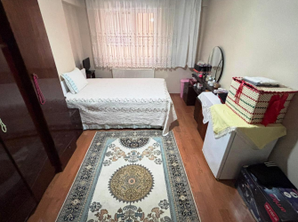 Bahçelievler Soğanlı Meydan'da 2005 Yapımı 1. Kat 3+1 Asansörlü