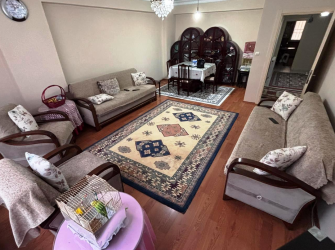 Bahçelievler Soğanlı Meydan'da 2005 Yapımı 1. Kat 3+1 Asansörlü