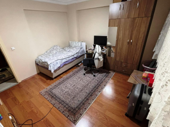 Bahçelievler Soğanlı Meydan'da 2005 Yapımı 1. Kat 3+1 Asansörlü