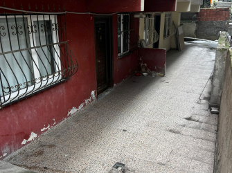 Bahçelievler Cumhuriyet'te 2+1 A.Mutfaklı Arsa Tapulu 70 m2 Bahçe Katı