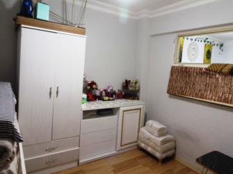 Bahçelievler Cumhuriyet'te 2+1 A.Mutfaklı Arsa Tapulu 70 m2 Bahçe Katı