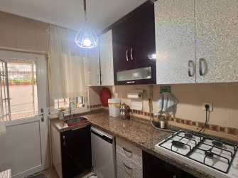 Güngören'de Tramvaya Yakın 2+1 Bahçeli 70 m2 Bahçe Katı Daire