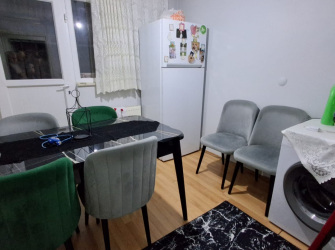 Güngören Camlıkahve 3+1 İskanlı 100 m2 Bahçe Katı 19 Yıllık Bina