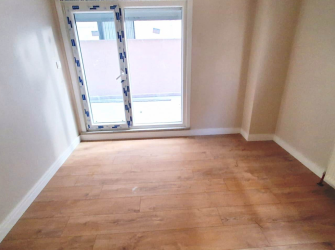 Bahçelievler Cumhuriyet Mh 2+1 Bahçeli 80 m2 Sıfır Bahçe Katı