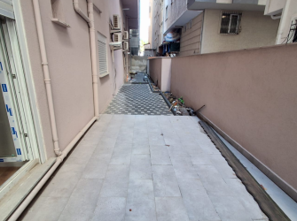 Bahçelievler Cumhuriyet Mh 2+1 Bahçeli 80 m2 Sıfır Bahçe Katı