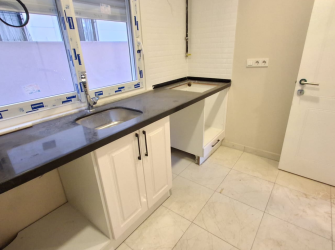 Bahçelievler Cumhuriyet Mh 2+1 Bahçeli 80 m2 Sıfır Bahçe Katı