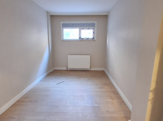 Bahçelievler Cumhuriyet Mh 2+1 Bahçeli 80 m2 Sıfır Bahçe Katı