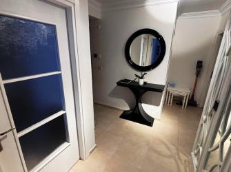 Bahçelievler'de Metroya Yakın 11 Yıllık Sitede 2+1 Satılık Daire