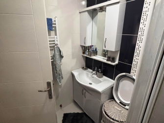 Bahçelievler'de Metroya Yakın 11 Yıllık Sitede 2+1 Satılık Daire