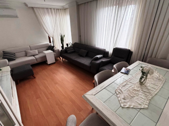 Bahçelievler'de Metroya Yakın 11 Yıllık Sitede 2+1 Satılık Daire