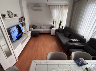 Bahçelievler'de Metroya Yakın 11 Yıllık Sitede 2+1 Satılık Daire