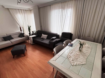 Bahçelievler'de Metroya Yakın 11 Yıllık Sitede 2+1 Satılık Daire