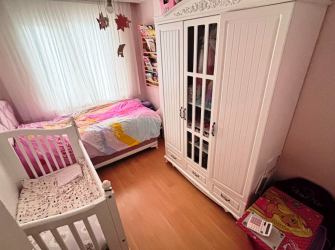 Bahçelievler'de Metroya Yakın 11 Yıllık Sitede 2+1 Satılık Daire