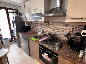 Bahçelievler'de Metroya Yakın 11 Yıllık Sitede 2+1 Satılık Daire