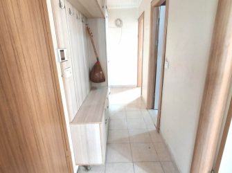 Güngören'de Tramvaya Yakın 2+1 Asansörlü 3,Kat  9 Yıllık Bina 