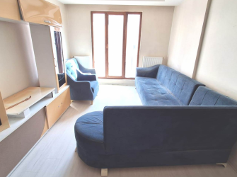 Güngören'de Tramvaya Yakın 2+1 Asansörlü 3,Kat  9 Yıllık Bina 