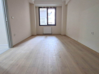 Güngören Merkez'de 1,Kat Cadde Üstü 2+1 Asansörlü 90 m2 Sıfır 