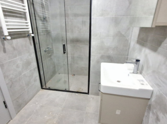 Güngören Merkez'de 1,Kat Cadde Üstü 2+1 Asansörlü 90 m2 Sıfır 