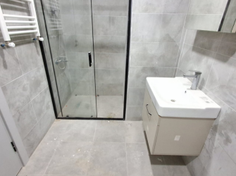 Güngören Merkez'de 1,Kat Cadde Üstü 2+1 Asansörlü 90 m2 Sıfır 